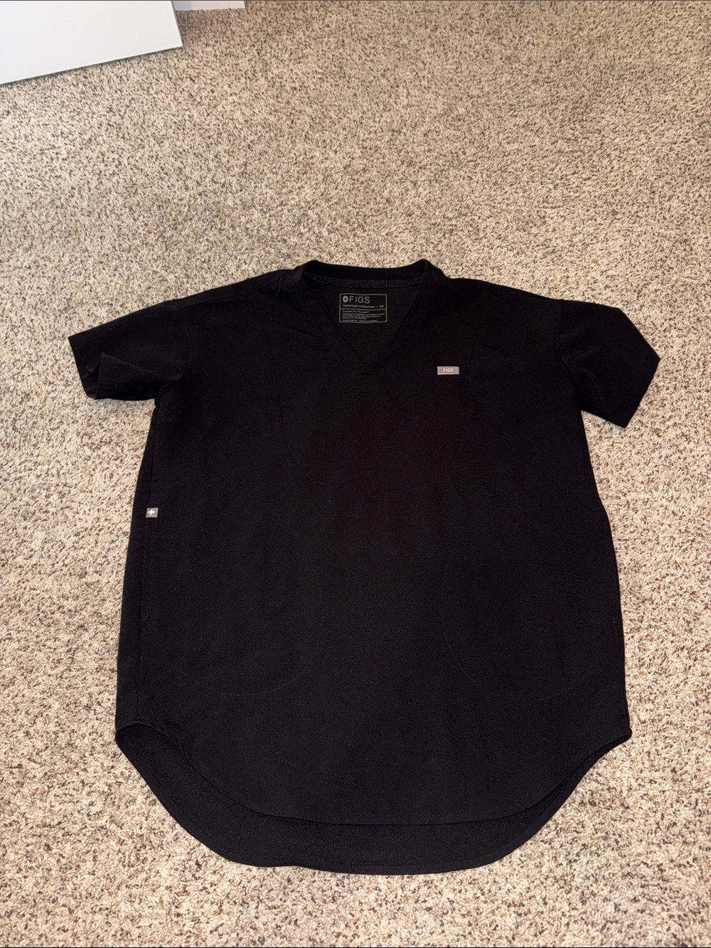 Figs women’s Black V-Neck Short Sleeve Scrub Tunic